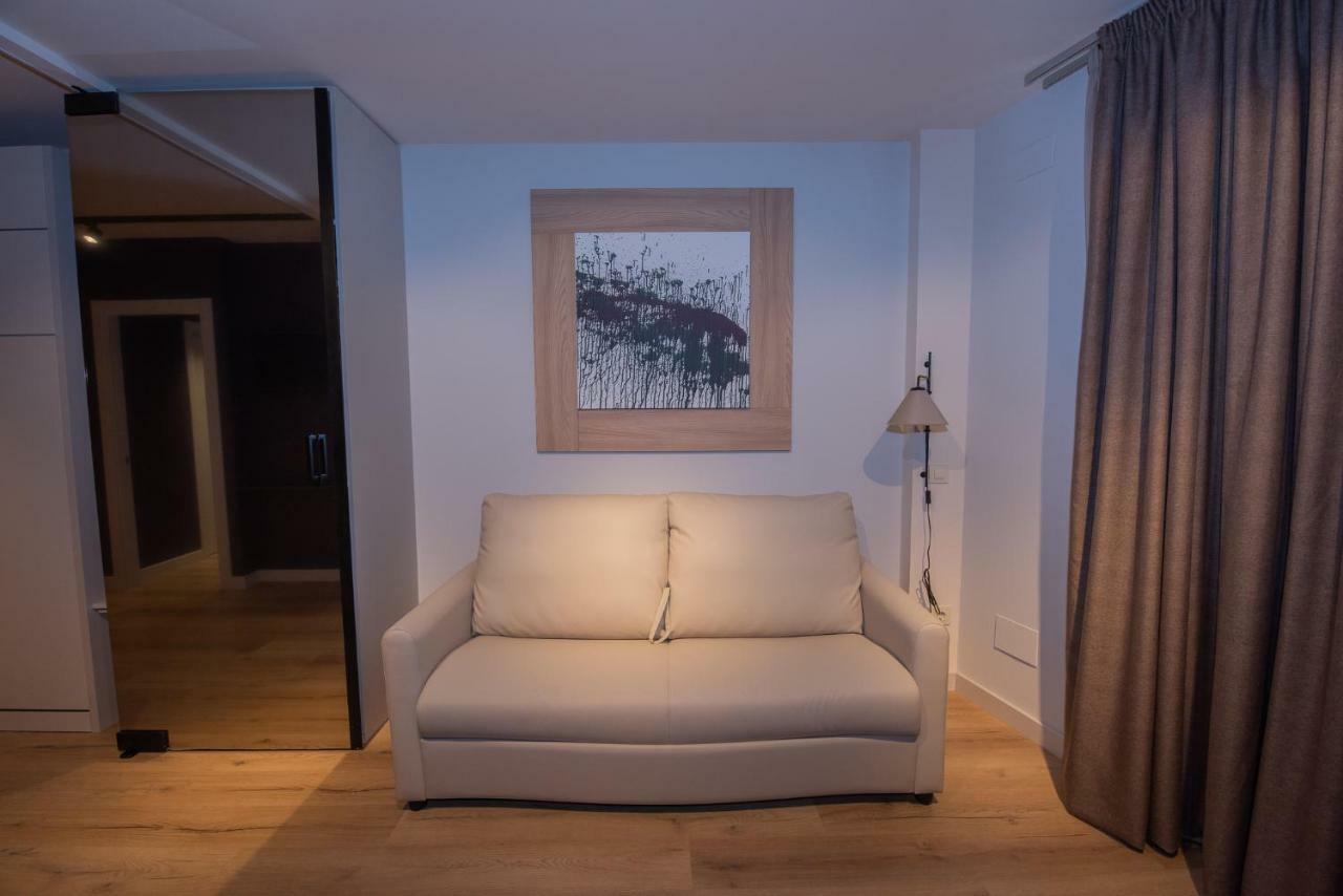 Puerta De Apartament