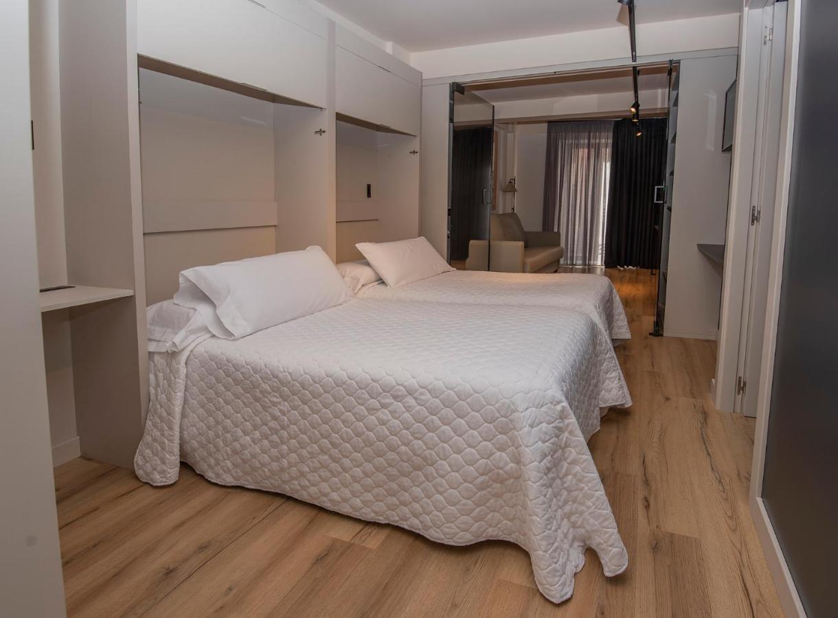 Puerta De Apartment
